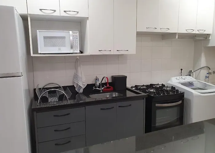 Apto com armários e eletrodomésticos NOVOS