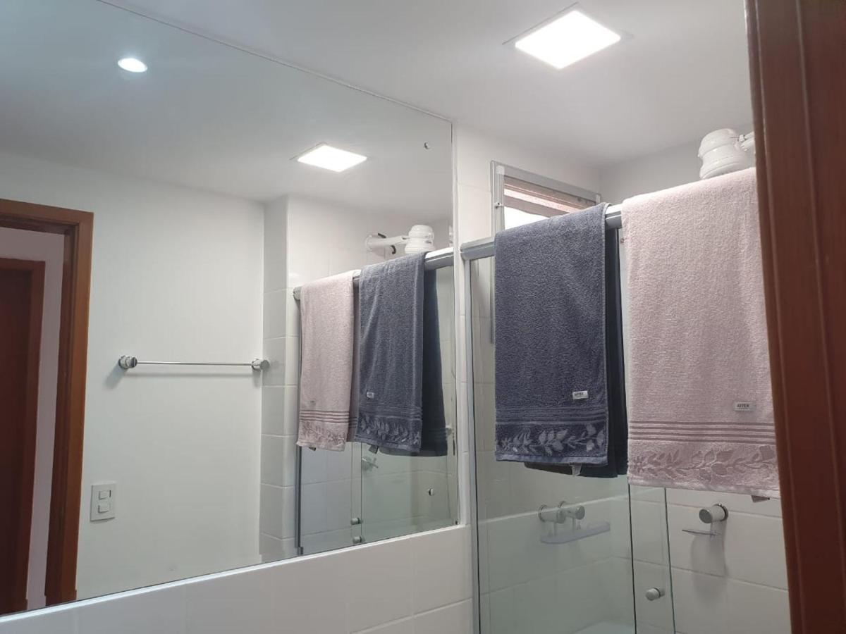 Apto Com Armários E Eletrodomésticos Novos Apartamento
